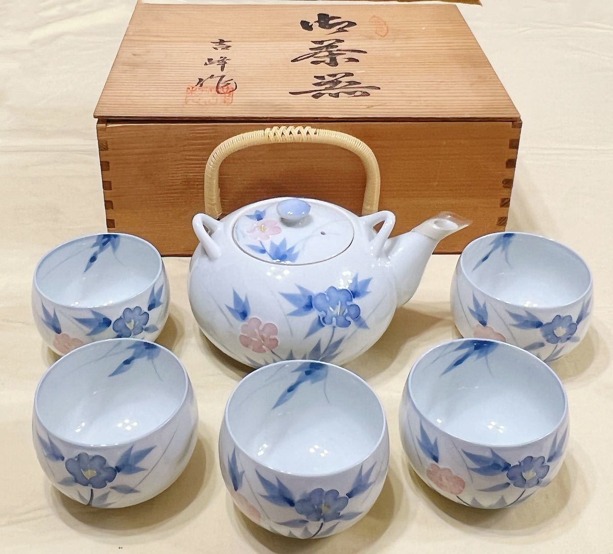 新品　有田焼　吉峰作　一珍撫子　茶器揃　急須＆湯呑5客　茶器セット　木箱入