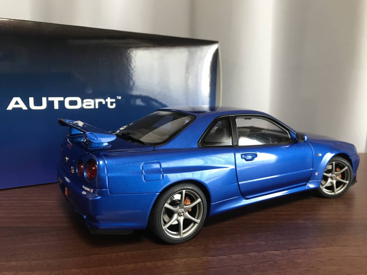 海外ブランド 未展示品 オートアート1/18 スカイラインGT-R