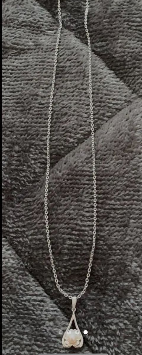 伊勢志摩真珠　本真珠一粒ネックレス　箱あり　シルバーのチェーン付き　新品未使用　になります。