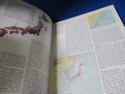  日本の城や庭園の洋書☆Cultural Atlas of Japan ハードカバー 1988/10/1　英語版 Martin Collcutt (著)_画像2