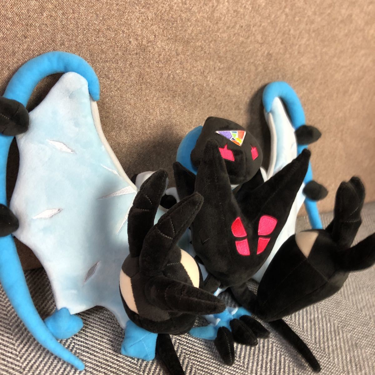 【送料無料】ポケットモンスター　ネクロズマ　あかつきのつばさ　ぬいぐるみ　ポケモンセンター　約45cm/SSOK8110320030