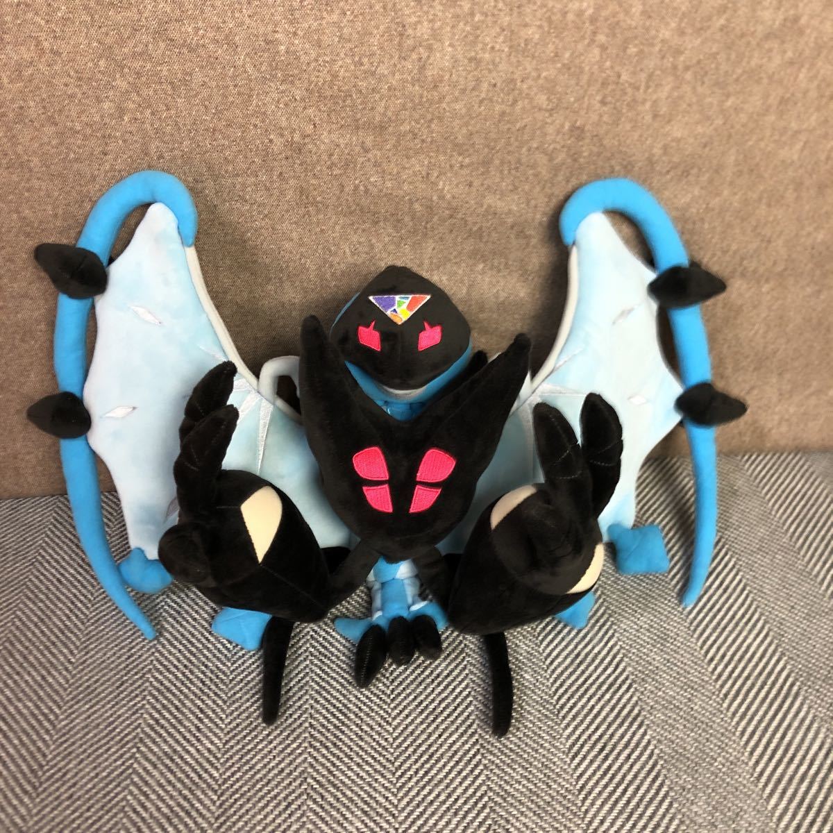 【送料無料】ポケットモンスター　ネクロズマ　あかつきのつばさ　ぬいぐるみ　ポケモンセンター　約45cm/SSOK8110320030