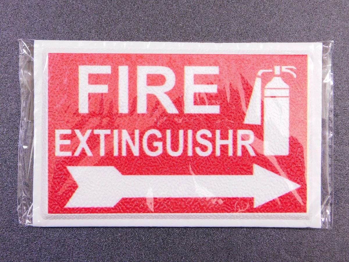 デコサインステッカー【FIRE EXTINGUISHR/消火器】　壁紙シール　ウォール　アメリカン　≪サイズ 100×153mm≫_画像2