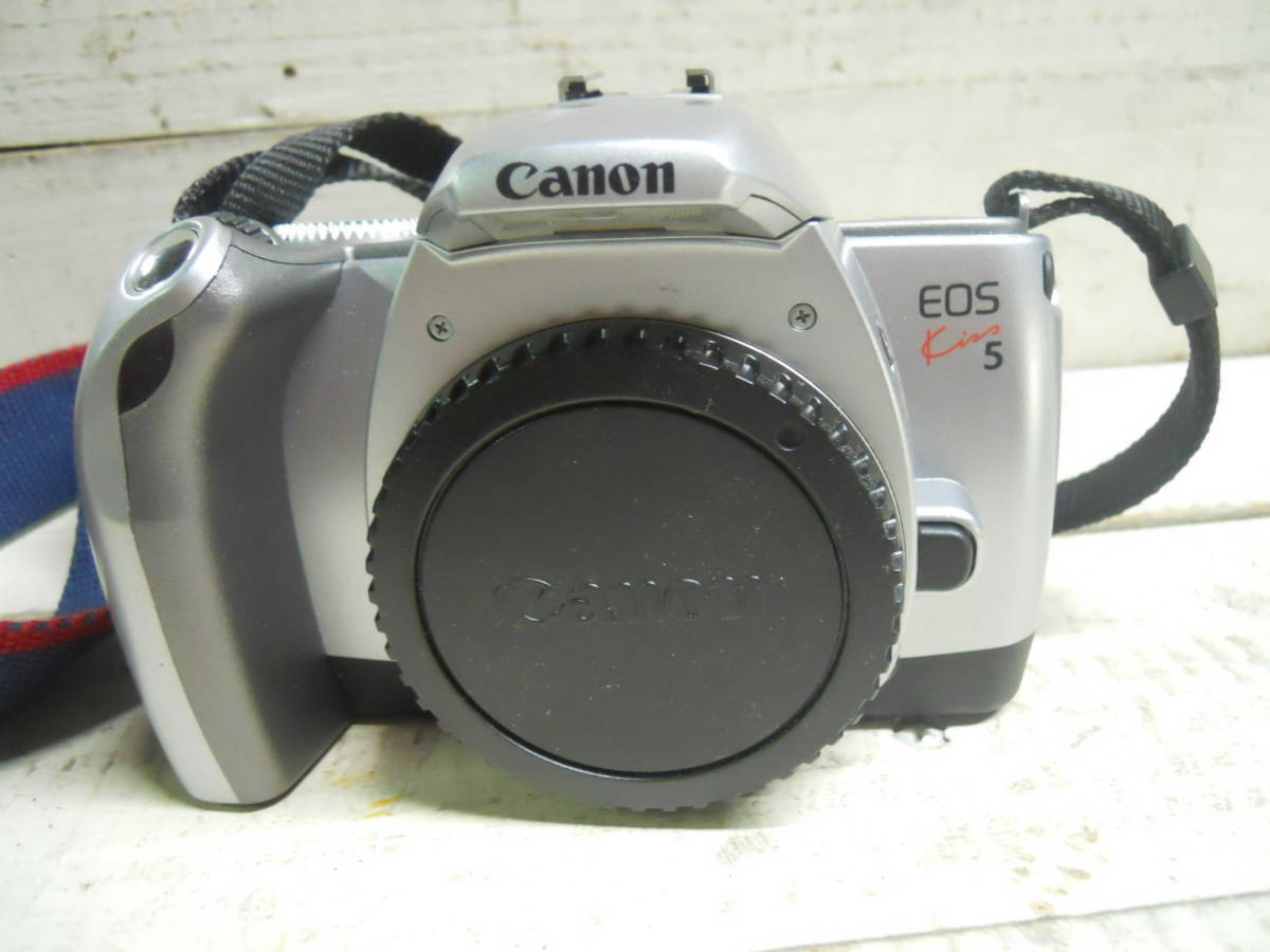 M9199 カメラ CANON canon EOS KISS 5 現状 動作チェックなし 傷汚れあり ゆうパック60サイズ(0501)_画像1