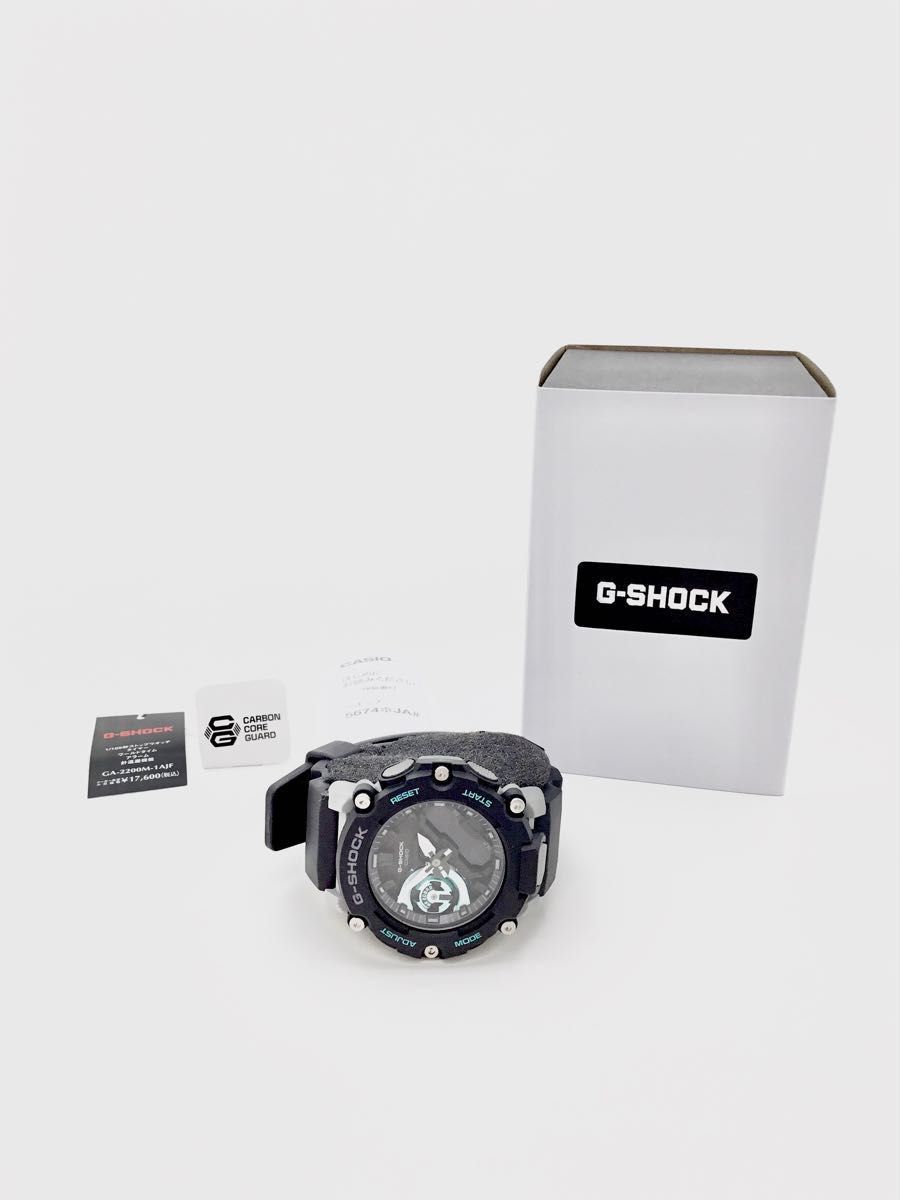 ほぼ未使用　カシオ　Gショック　デジタル&アナログ　メンズ腕時計　 CASIO  G-SHOCK  ブラック　GA−2200