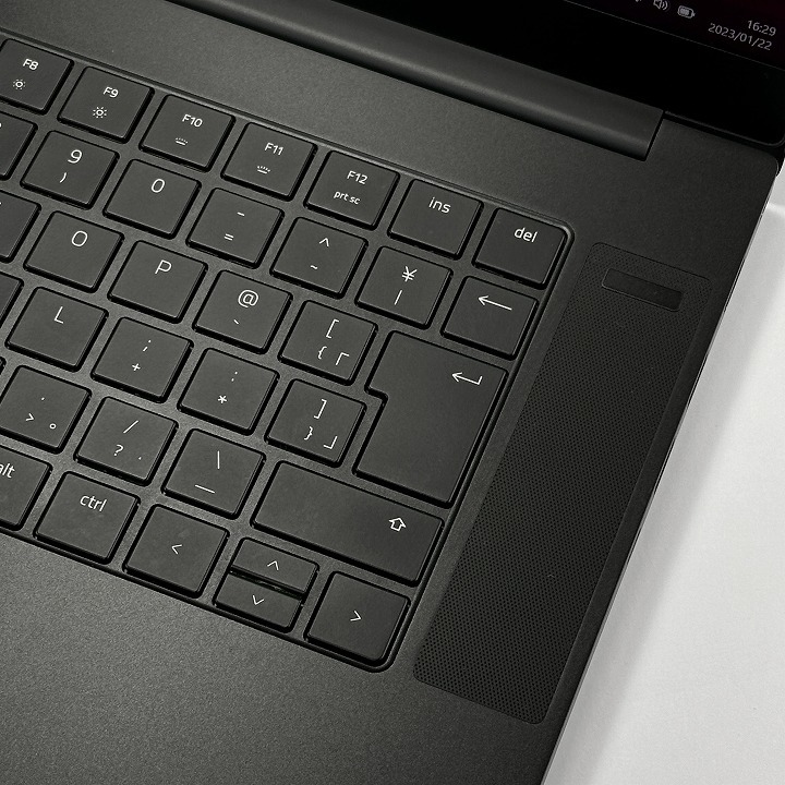 Razer Blade 15 ゲーミング i7-10750H メモリ16GB/256GB+500GB SSD