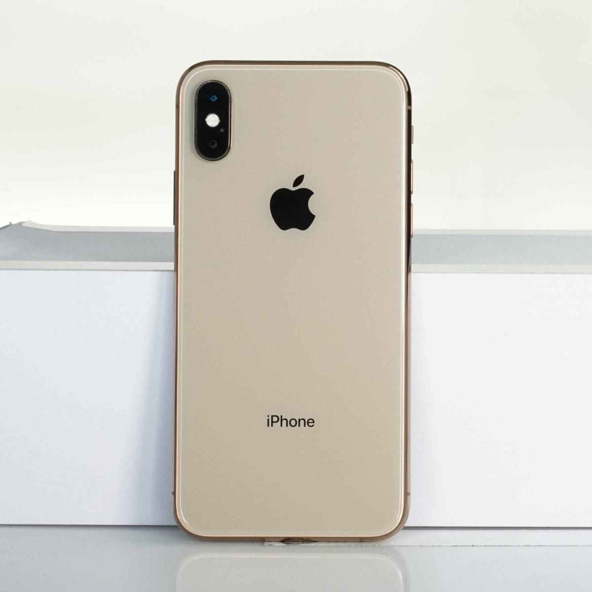 iPhone Xs 64GB SIMフリ― ゴールド 中古本体 訳あり品 MT6T2J/A 白ロムの画像1
