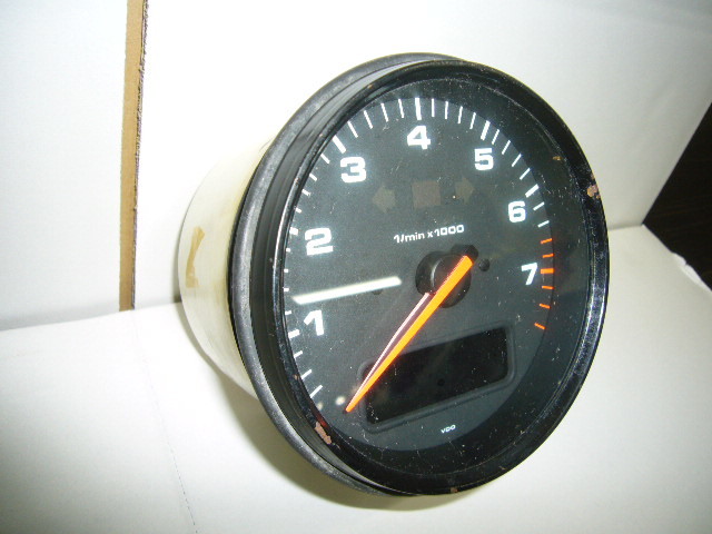 ** Porsche 911/964 tachometer 9507116**