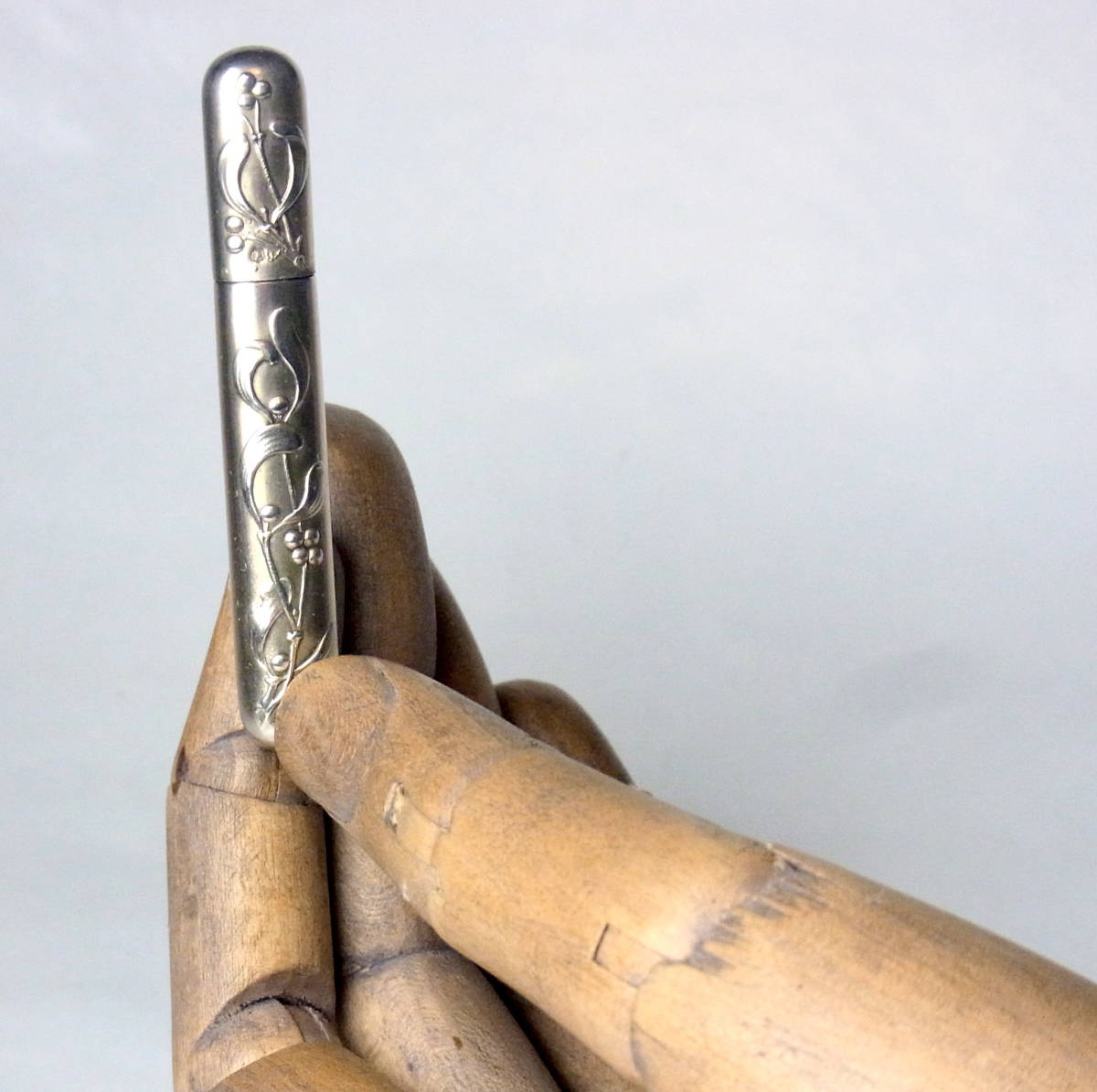  France antique original silver silver 800.. tree. needle case yadoligi writing small .a-run-vo- purity proof stamp atelier seal antique Kuroneko takkyubin (home delivery service) 