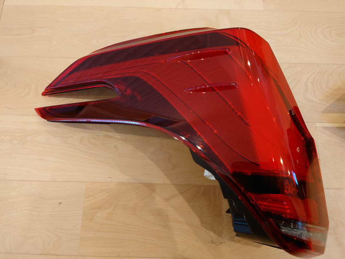 ディズニーコレクション 新車外し 30アルファード後期 テールランプ