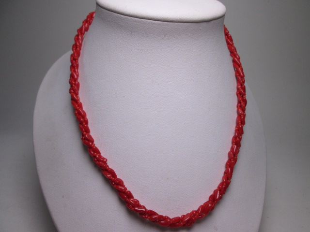 *G SILVERbook@.. red .. tube shape bead. 3 ream design necklace 16g