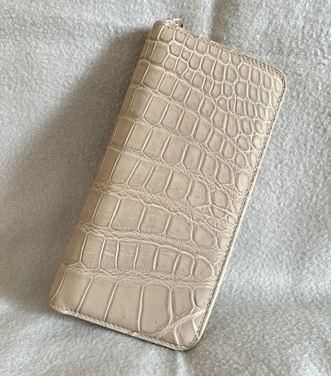 新品!クロコダイル 長財布 ラウンドファスナー長財布 ベージュ色 実物