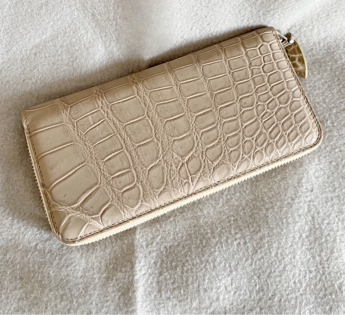新品!クロコダイル 長財布 ラウンドファスナー長財布 ベージュ色 実物