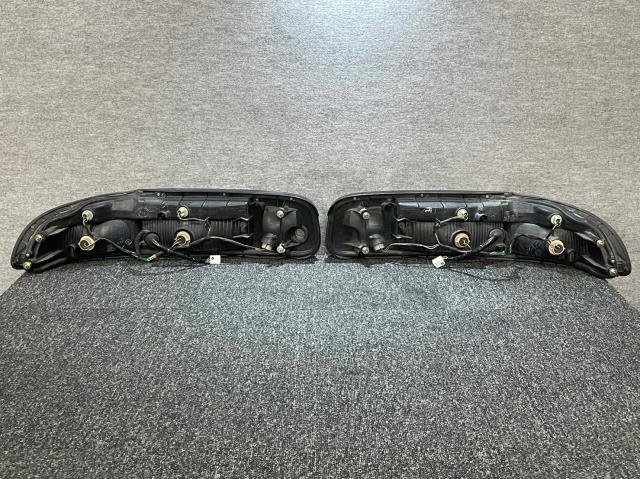 卓抜 トヨタ 30ソアラ 後期 UZZ30 テールランプ 左右セット 割れなし