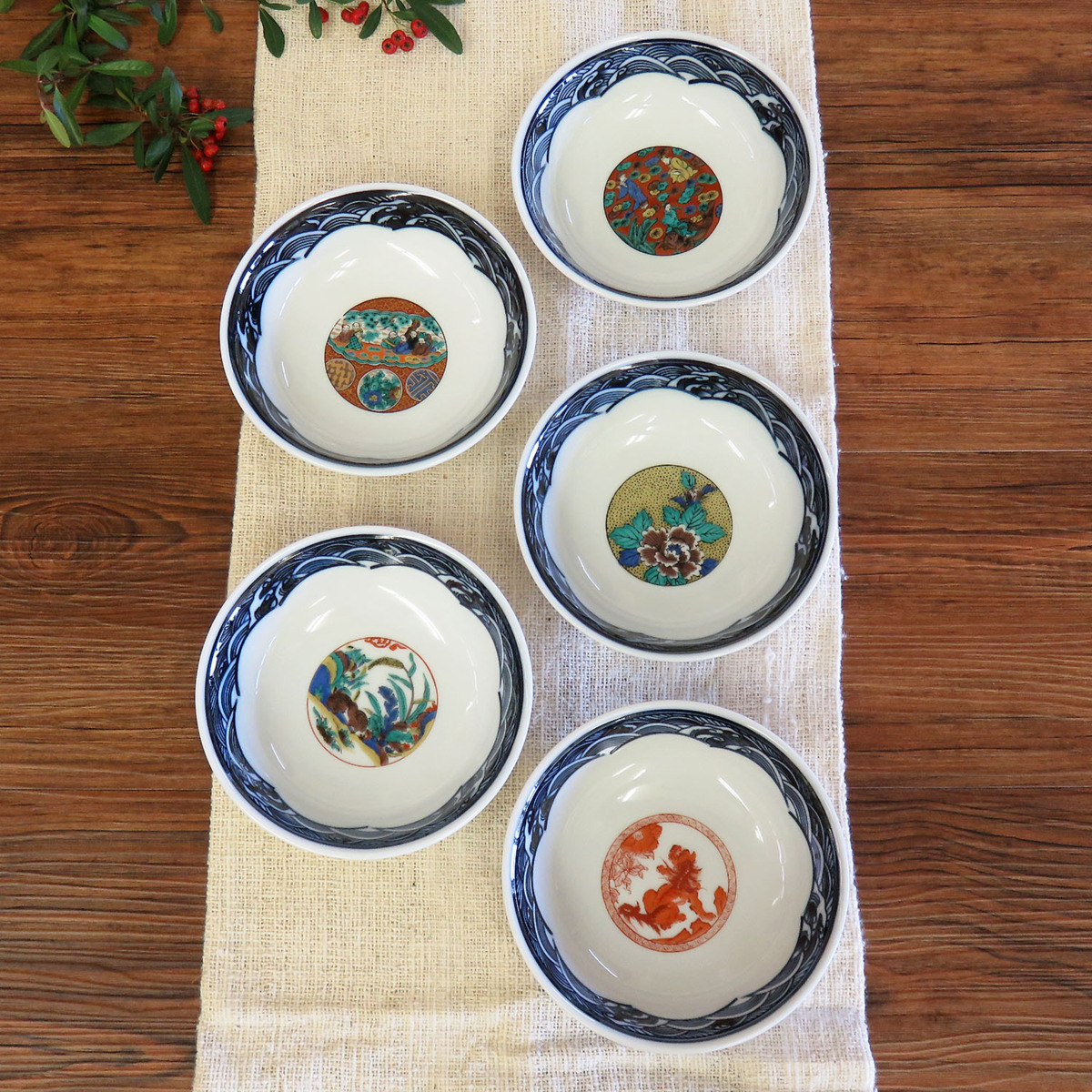 【即決】送料無料！九谷焼 小鉢5個セット 時代絵 陶器 和食器 鉢物 伝統工芸 和柄 美品 新品 未使用の画像5
