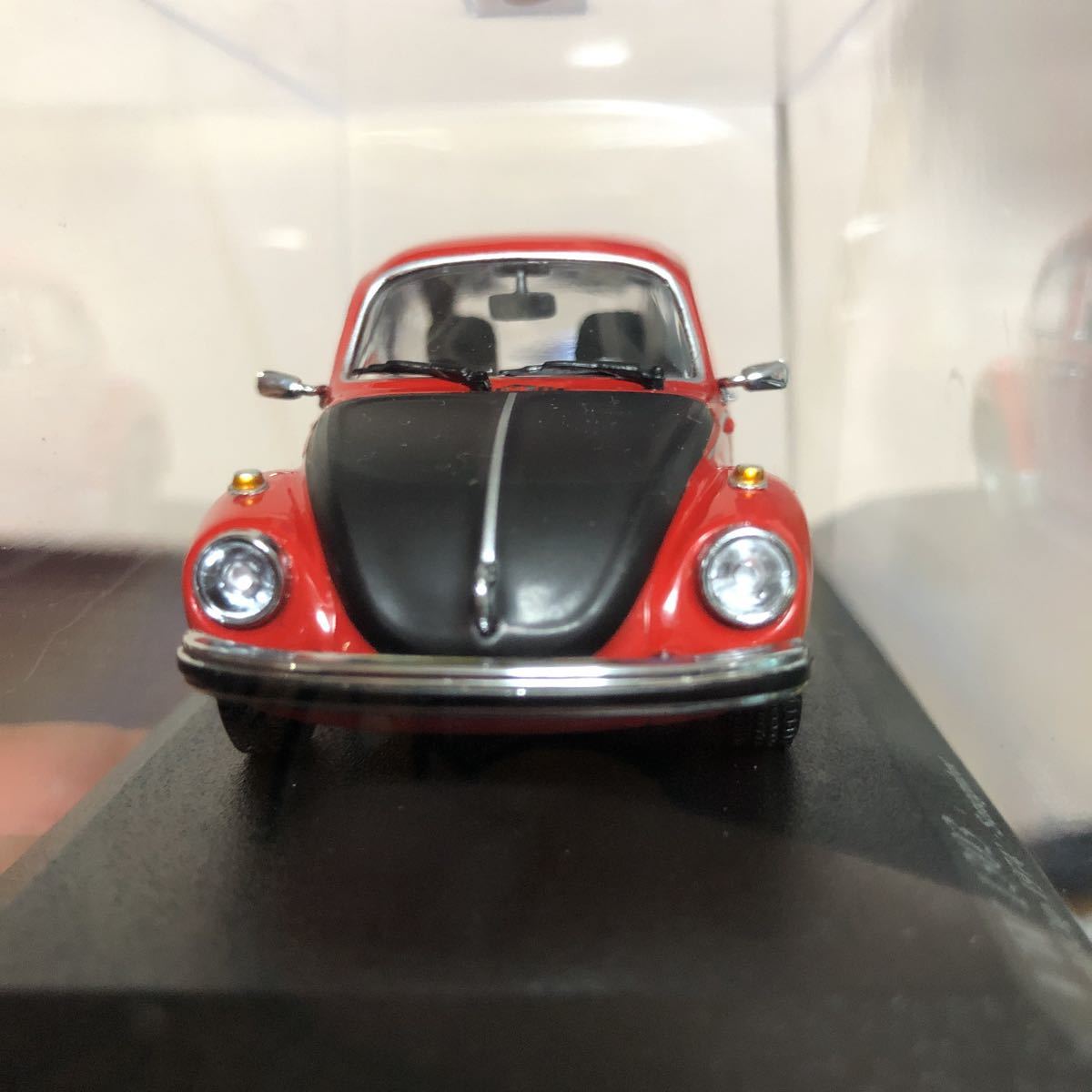 フォルクスワーゲン VOLKSWAGEN - BEETLE 1303 WORLD CUP 1974 1/43 ミニカー ミニチャンプス ワールドカップ 模型 完成品_画像4