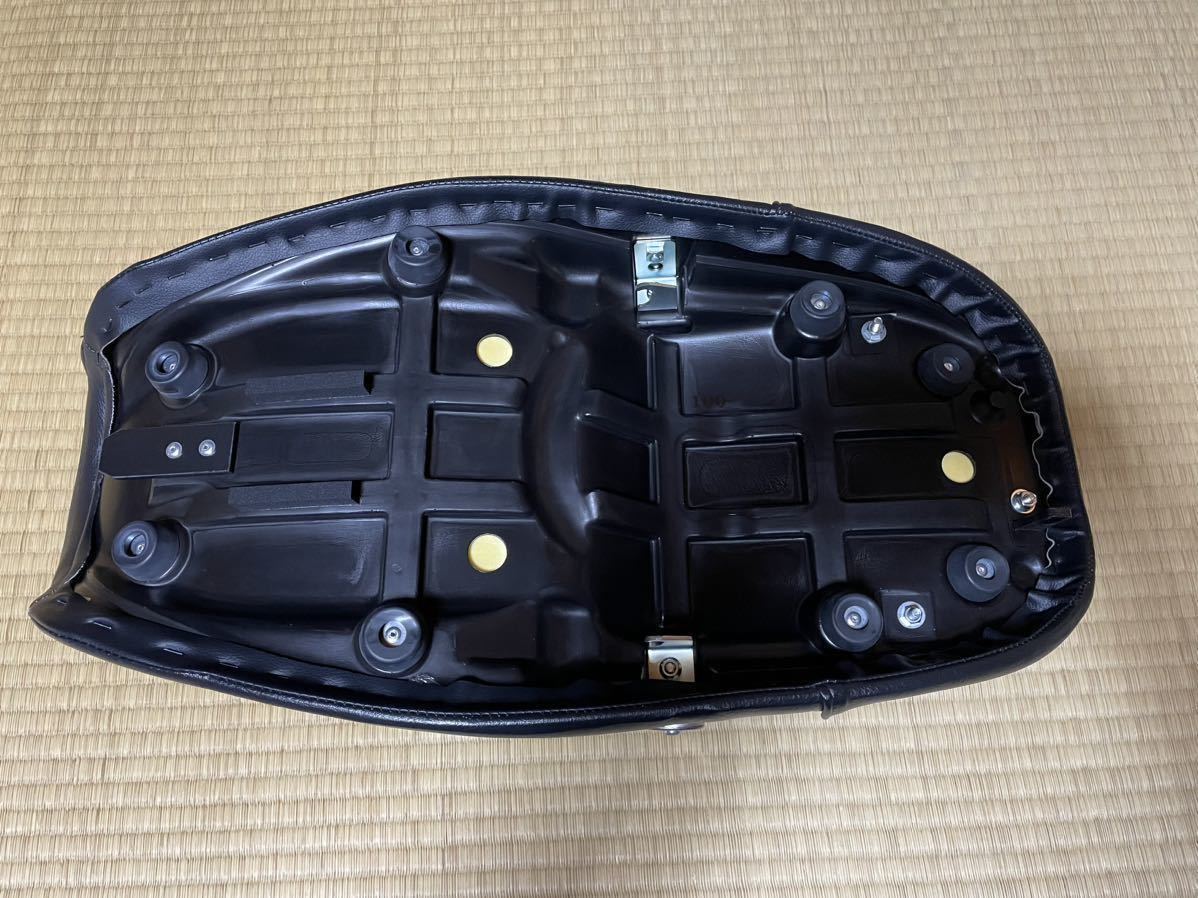 KAWASAKI(カワサキ)Z900RS/茗荷シート ZⅡパターン・艶消し KAWASAKI(カワサキ)Z900RS/茗荷シート ZⅡパターン・艶消し