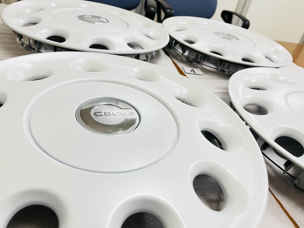人気の販促アイテム 【新品未使用】ミラココア ホイールキャップ