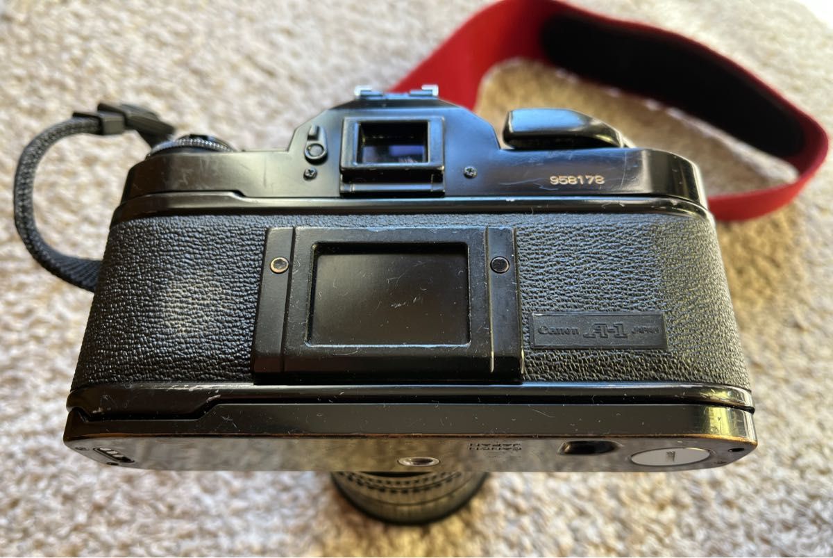 Canon A-1 : 35-70mm/200mmズーム/ストロボ/備品一式