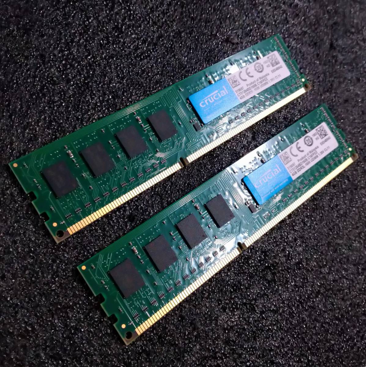 【中古】DDR3メモリ 8GB[4GB2枚組] Crucial CT51264BD160B.C16FPD2 [DDR3L-1600 PC3L-12800 1.35V]_画像3
