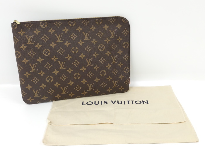 LOUIS VUITTON エテュイ ヴォワヤージュMM クラッチバッグ モノグラム