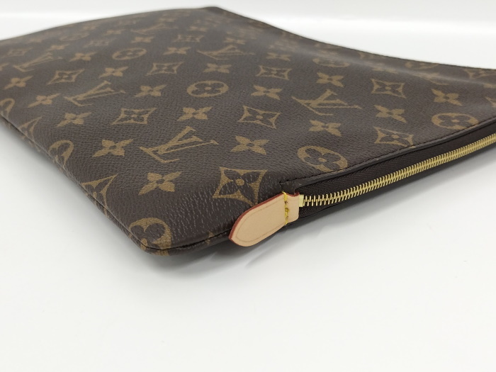 LOUIS VUITTON エテュイ ヴォワヤージュMM クラッチバッグ モノグラム
