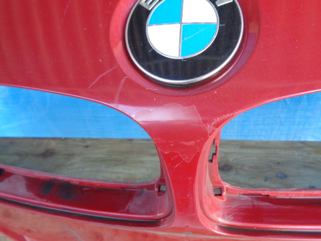 AX846　BMW　F30　3シリーズ　フロントバンパー　赤_画像3