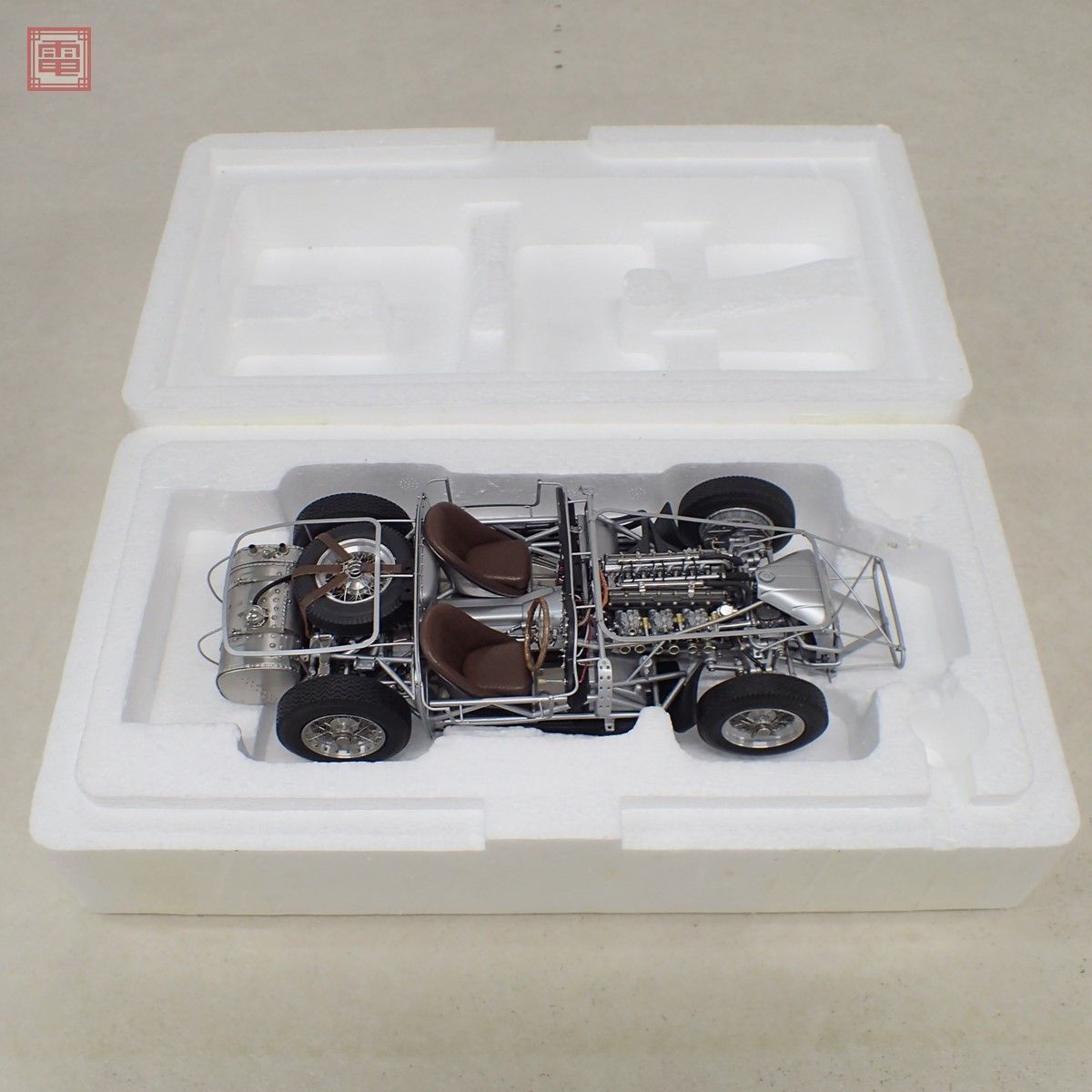 CMC 1/18 マセラティ 300S 1956 ローリングシャーシ 3000台限定 Item No.M-109 Maserati Rolling Chassis【20の画像9