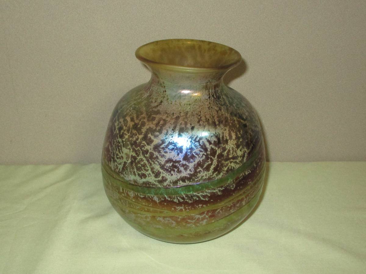 ■黄金色の【ガラス花瓶】：ガラス工芸品★横線模様＆ウロコ模様の輝き、アンティーク・コレクション