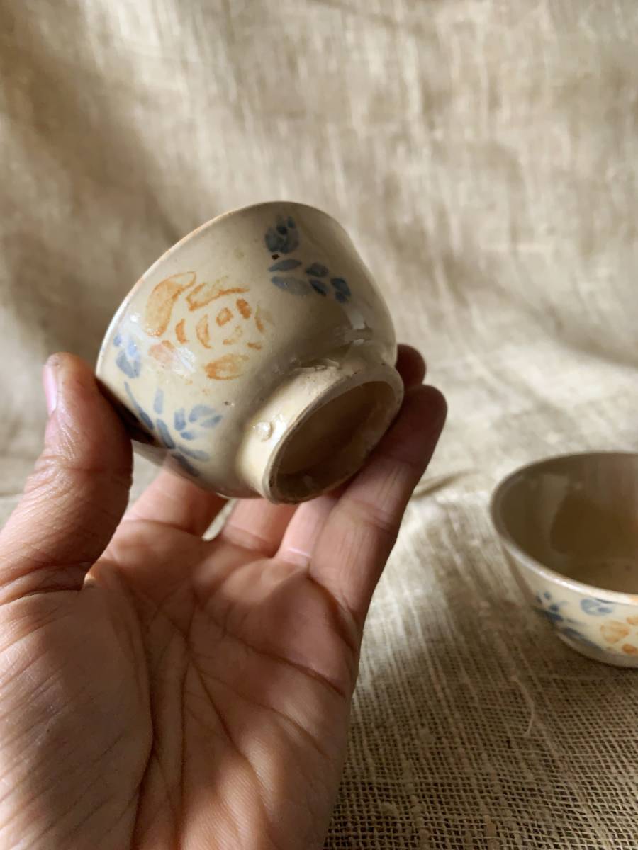 2 point set Vietnam vessel Vintage antique sombe. France ceramics hand .. blue and white ceramics . sake cup and bottle sake cup ..