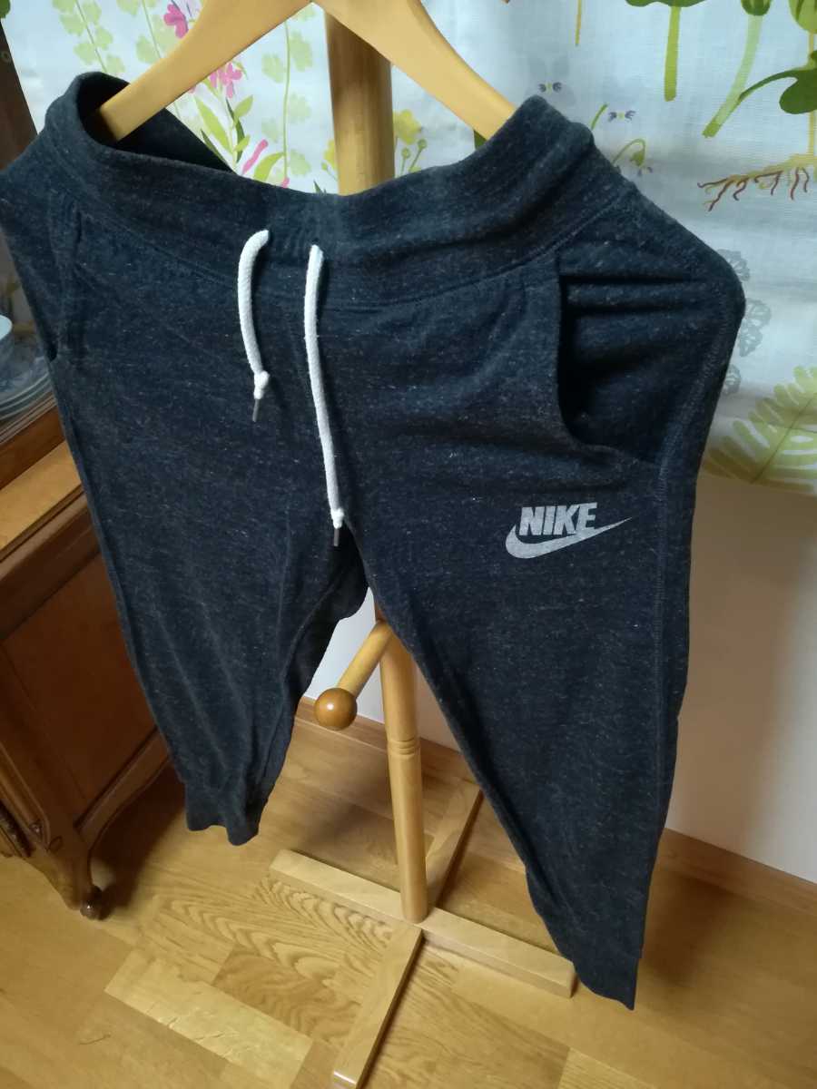 NIKE Nike серый цвет. тренировочные штаны талия 73cm передний и задний (до и после) 