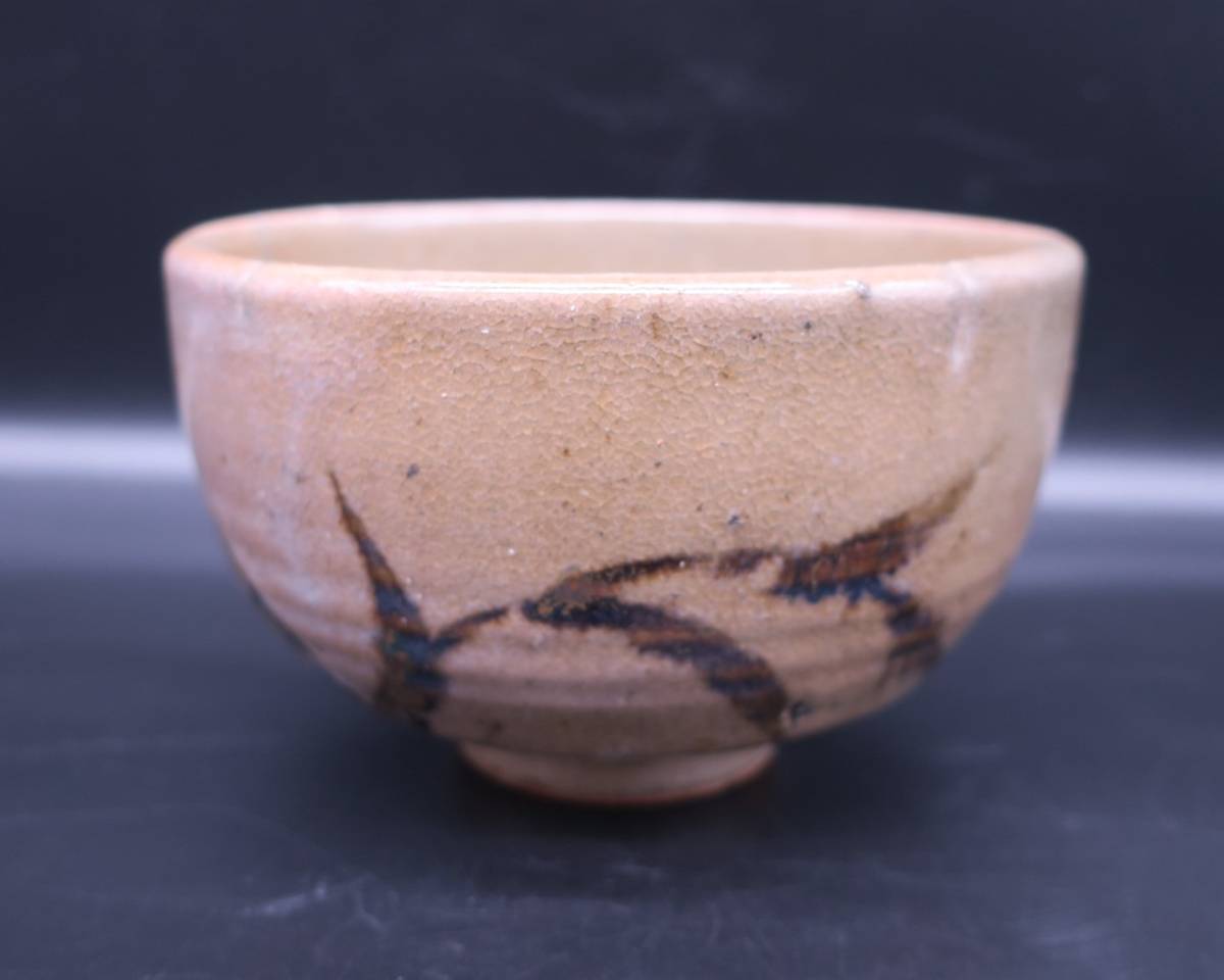 李朝/鉄絵キビ文茶碗/みこみに砂粒】 | JChere雅虎拍卖代购