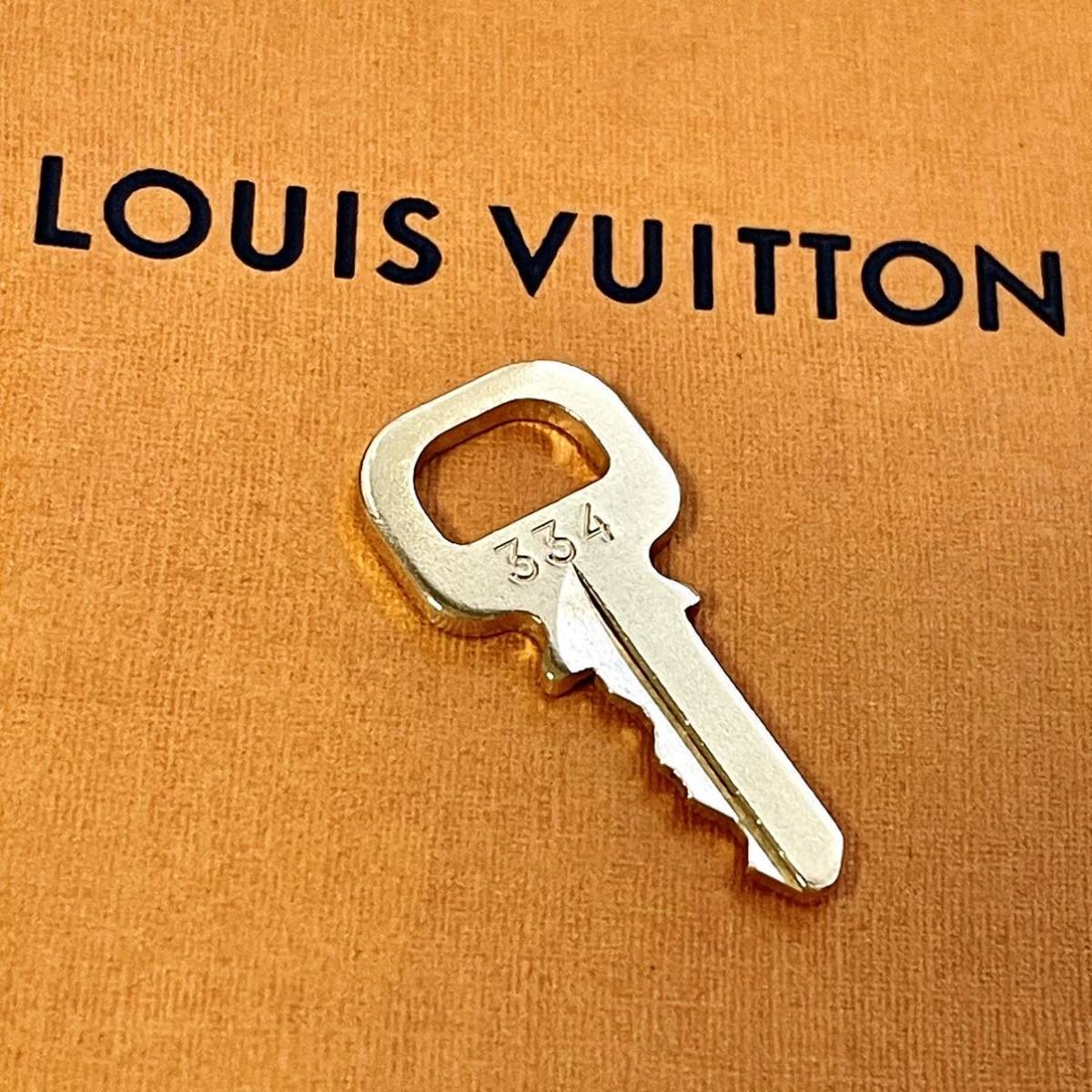 【送料無料】 ルイヴィトン 鍵 334番 LOUIS VUITTON パドロック用 カギ カデナ 南京錠 キー_画像1