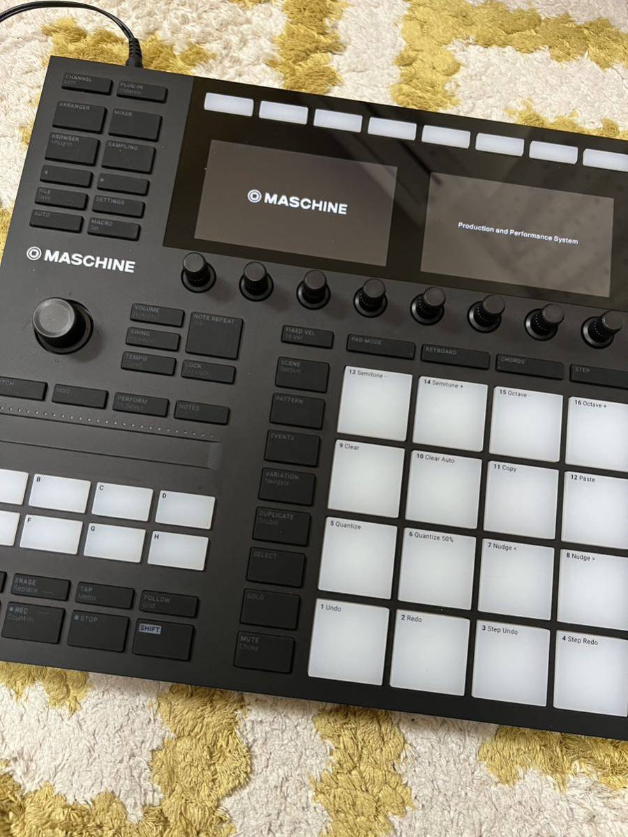 Native Instruments グルーヴ制作システム MASCHINE MK2 Black