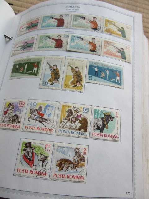 大型切手アルバム 　ルーマニア切手　大Ｃｏｌｌｅｃｔｉｏｎ　　約232リーフ　（ざっと見・ 膨大な切手枚数です　№　1313_画像8