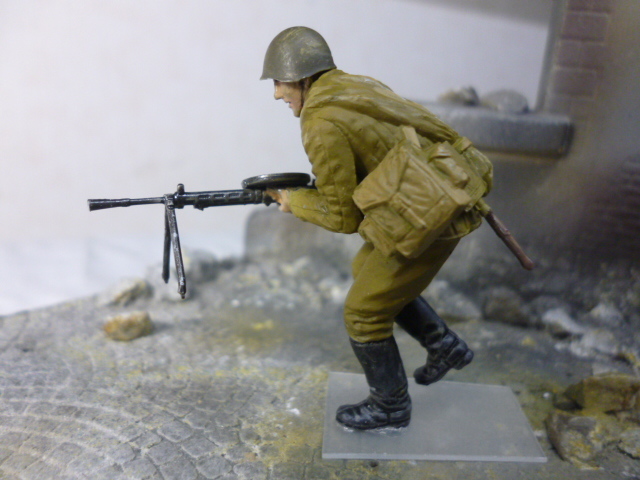 タミヤ1／３５ ロシア歩兵 完成品Aの画像4