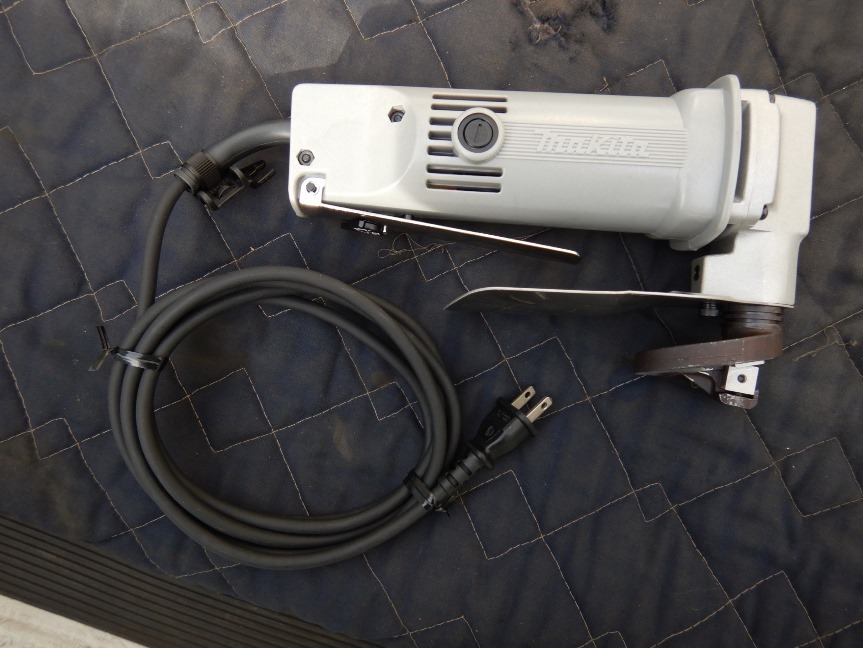 即決税0円中古保証付マキタストレートシャーJS1600 鉄板1,6mm厚切断 板金工具