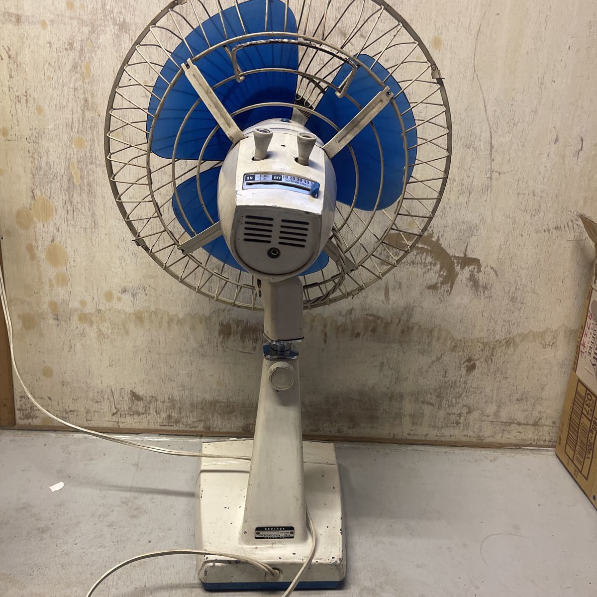 昭和レトロ BROTHER 扇風機 30㎝ ELECTRIC FAN アンティーク ヴィンテージ ブラザー 三枚羽根 当時物 の画像6