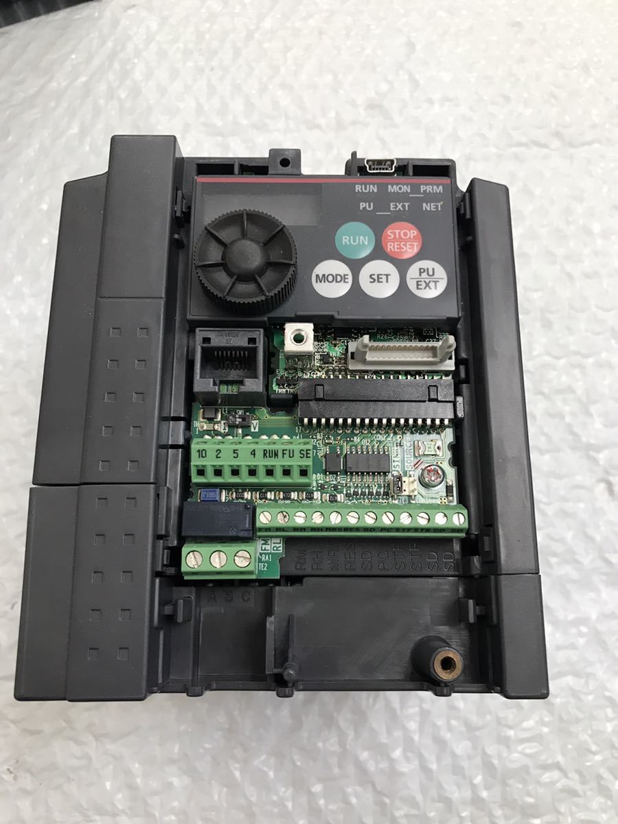 三菱電機 MITSUBISHI インバーター FR-E720-2.2K動作保証2018年製