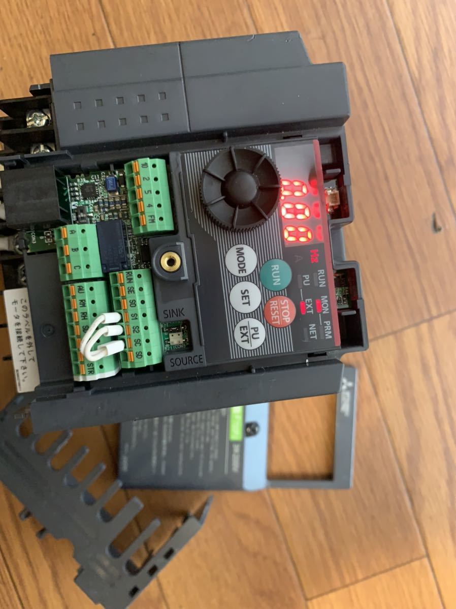 まとめ買い特価 中古 三菱インバータ FR-F720PJ-2.2K 動作確認済み