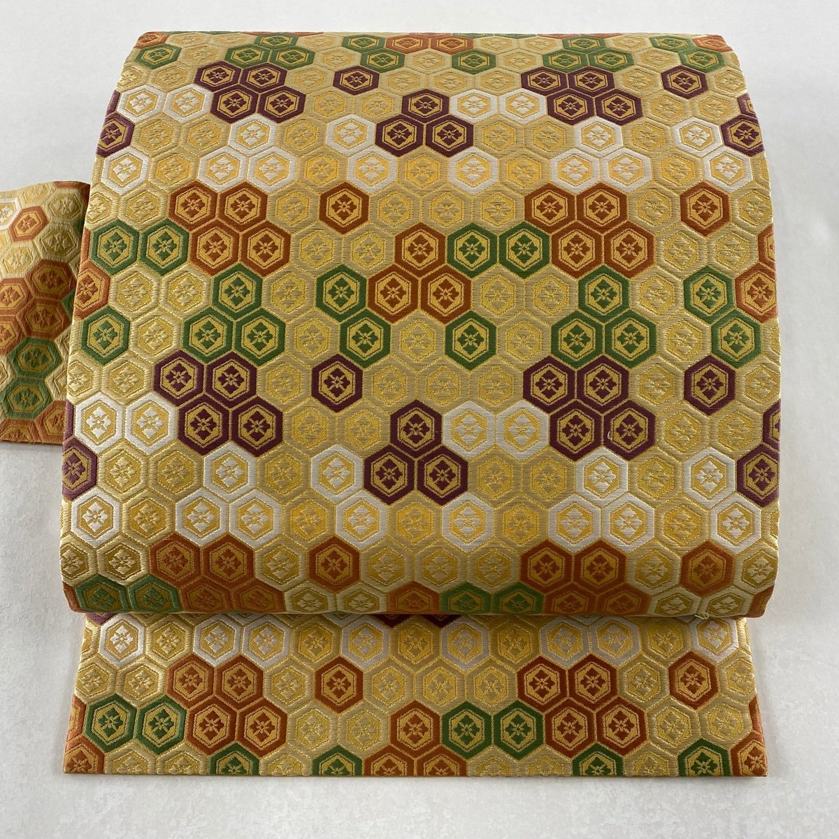 最大97%オフ! 名古屋帯 逸品 喜多川平朗 亀甲 花 刺繍 山吹色 正絹