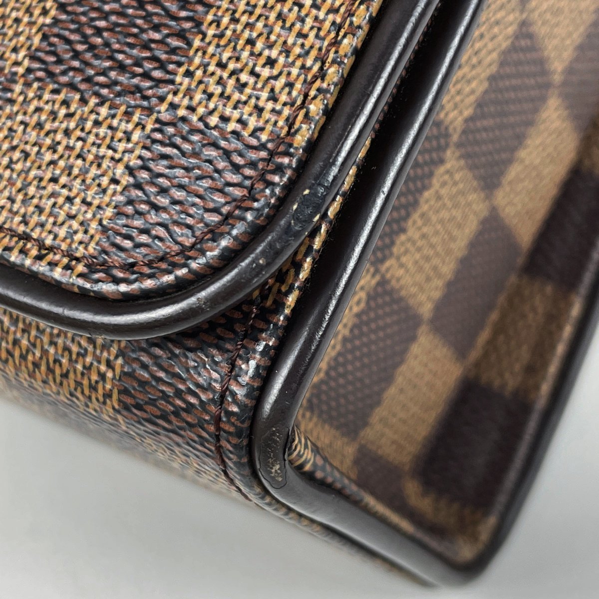 ルイ・ヴィトン Louis Vuitton トライベッカ カレ 肩掛け ハンドバッグ