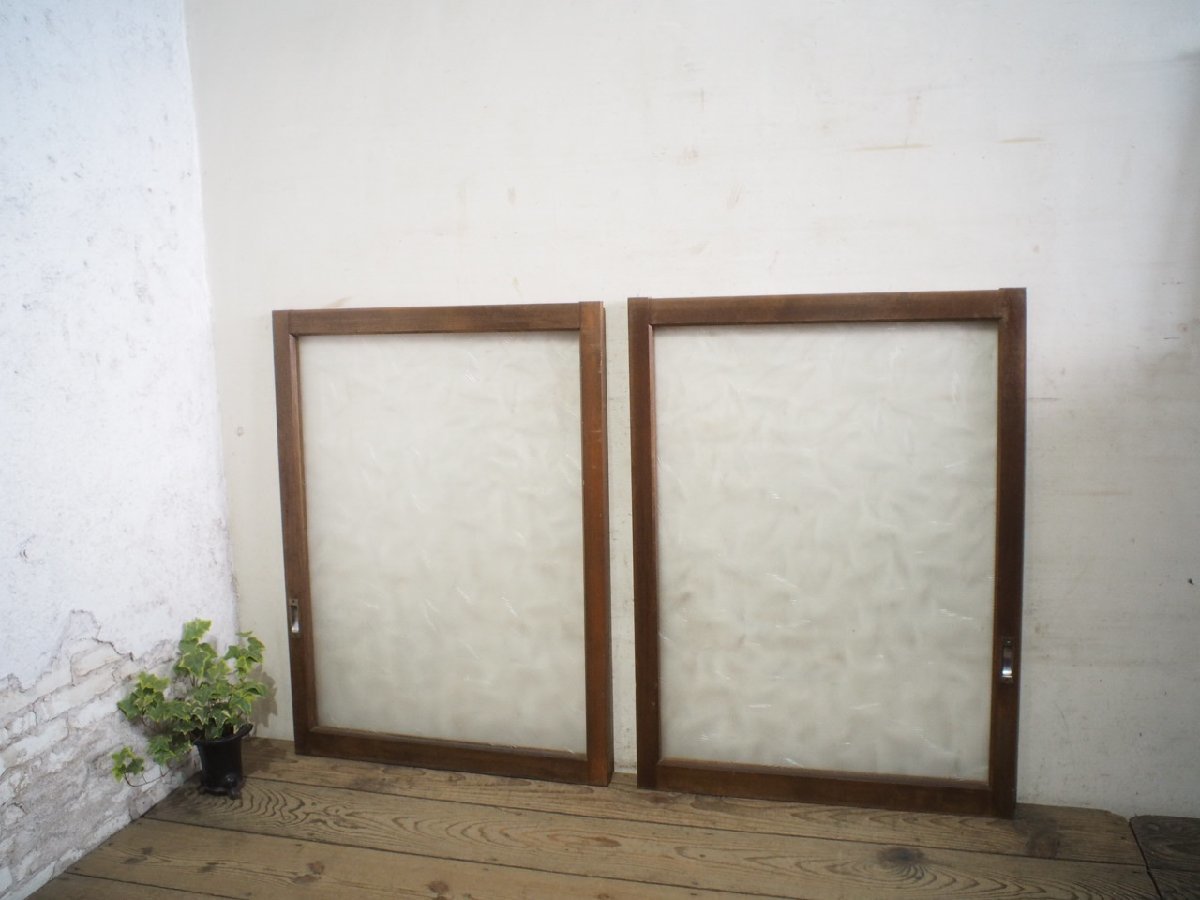 taI0148*[H95cm×W70cm]×2 sheets * Showa Retro . design glass. old tree frame sliding door * fittings glass door sash small window . material used housing Vintage K under 