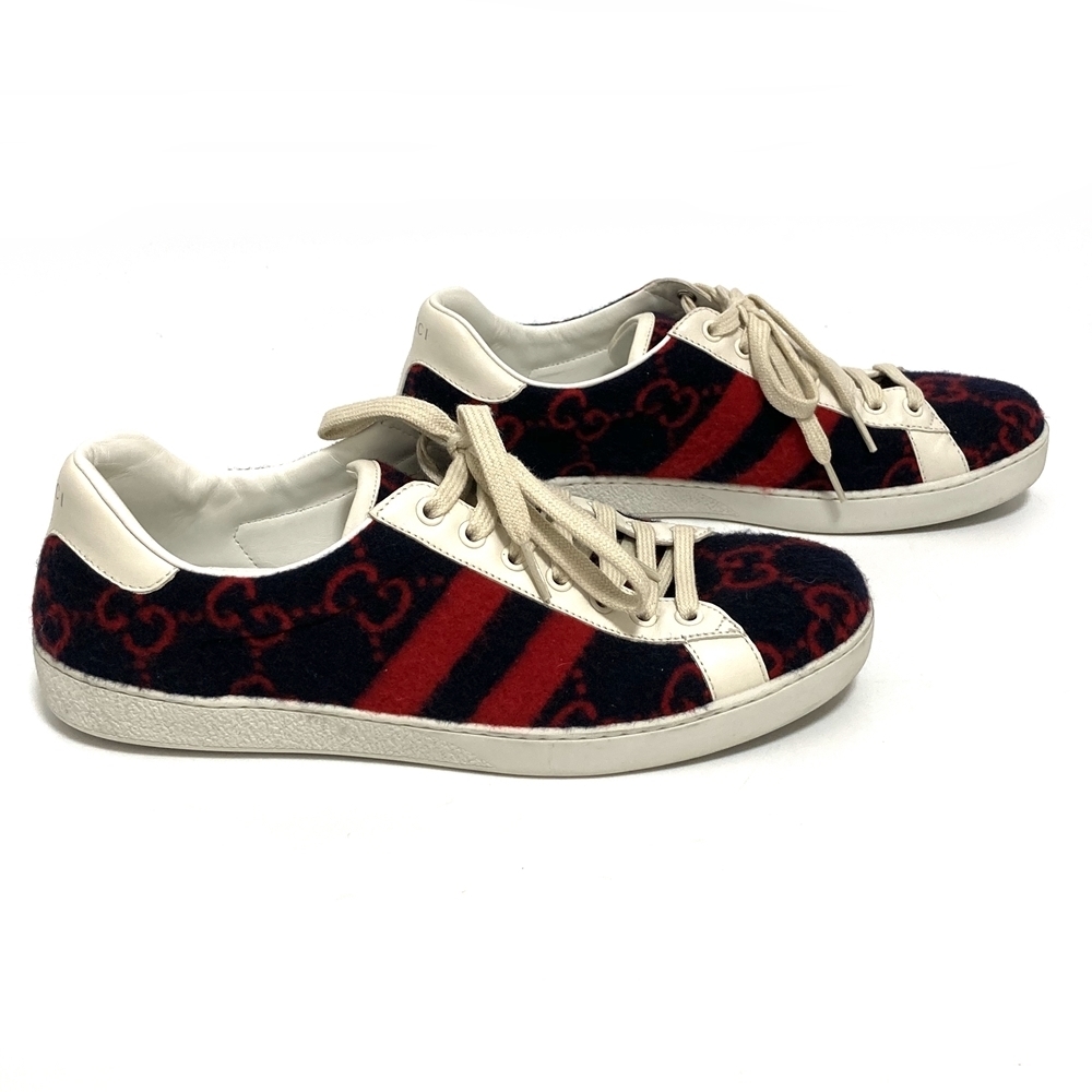 大人も着やすいシンプルファッション エース GUCCIグッチウールGG