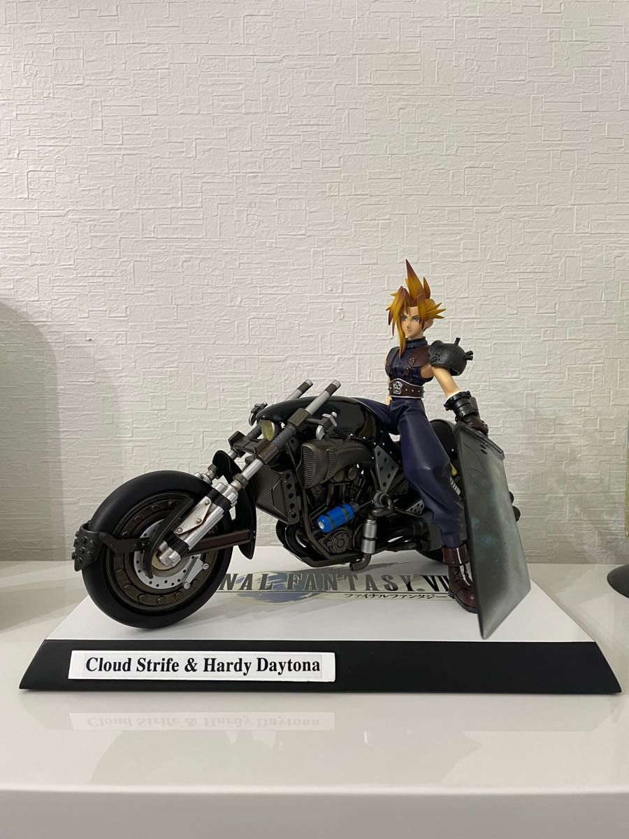 コトブキヤ ファイナルファンタジーⅦ 1/8 クラウド&ハーディ コトブキヤ ファイナルファンタジーⅦ 1/8 クラウド&ハーディ