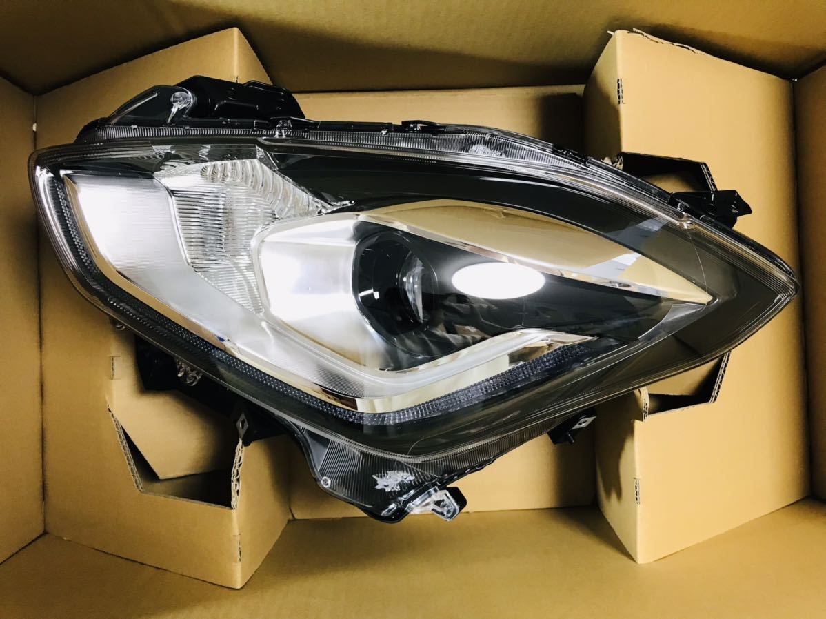 新品?正規品 新品未使用 SWIFT スイフト スポーツ ZC33S 純正 LED