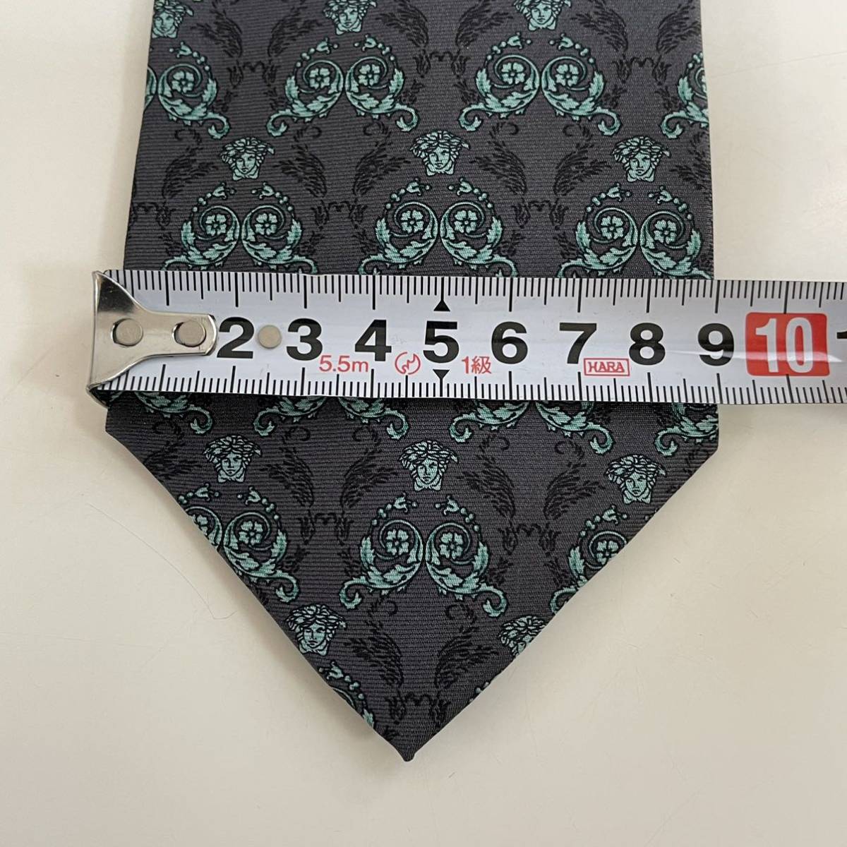 VERSACE ( Versace .) Versace black green mete.-sa Logo necktie 