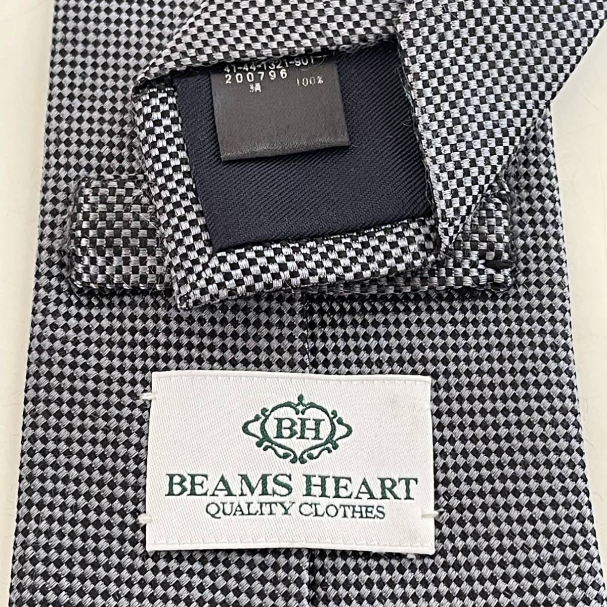 BEAMS( Beams ) чёрный серый галстук 