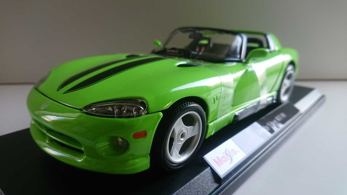  Maisto 1/18* Dodge wiper RT/10 *Dodge Viper RT/10