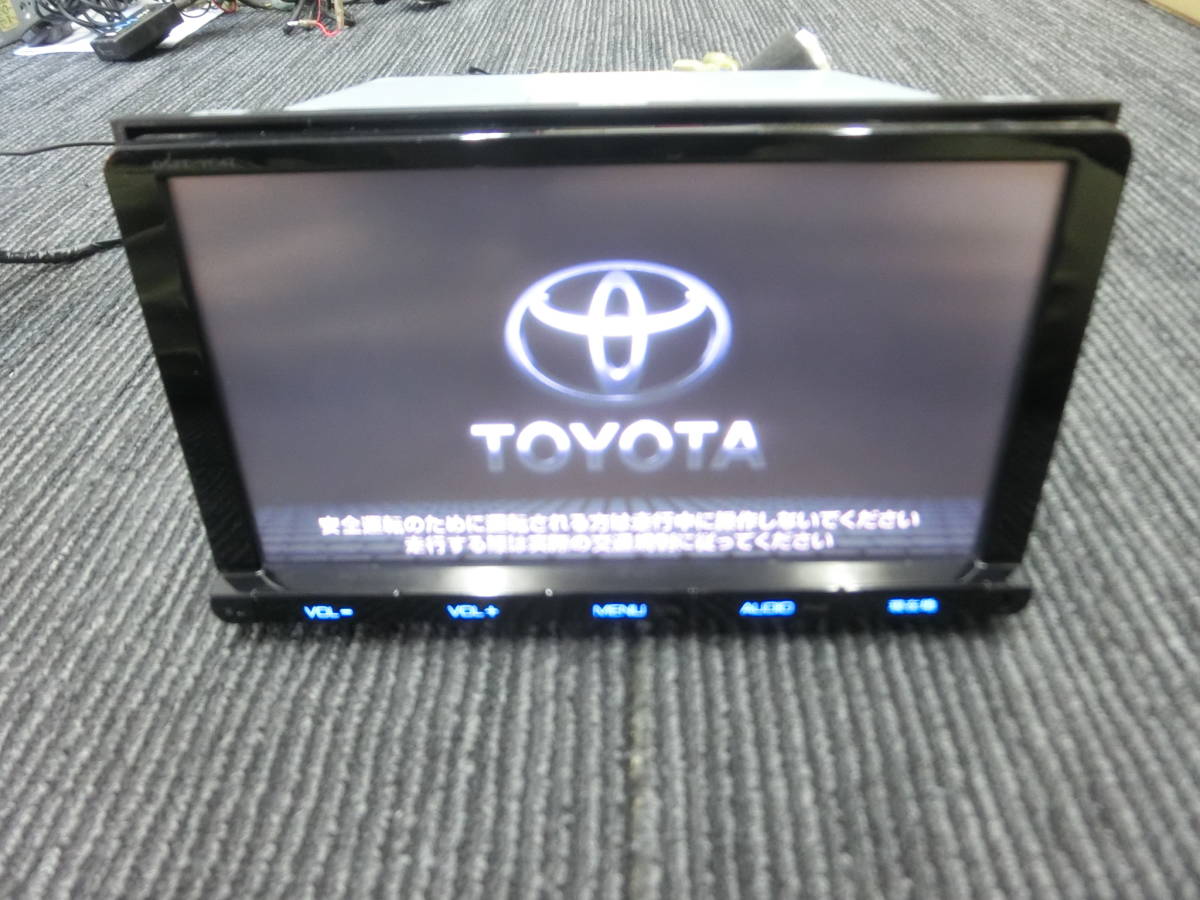 送料込!2016年 トヨタ純正 9インチナビ DSZT-YC4T 地デジ DVD SD